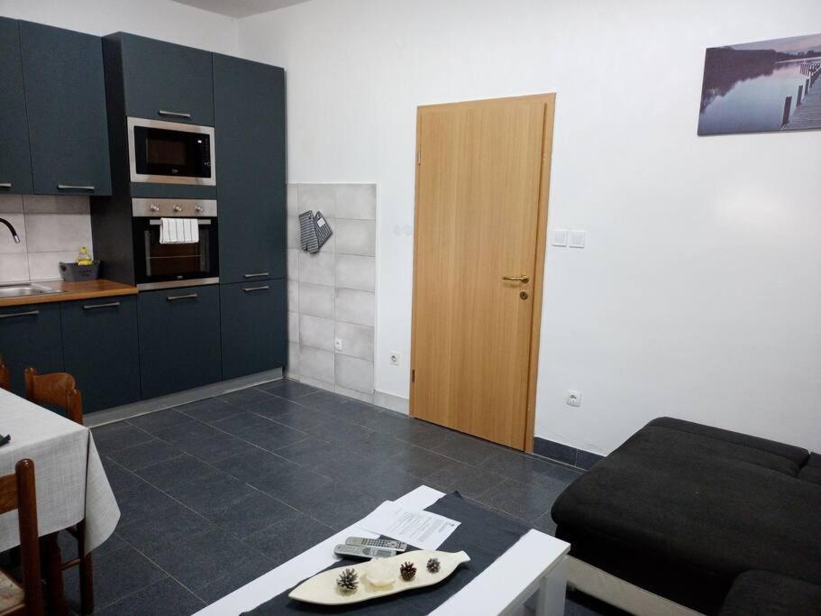 Apartmán Obiteljski Stan Kastel Luksic Kaštela Exteriér fotografie